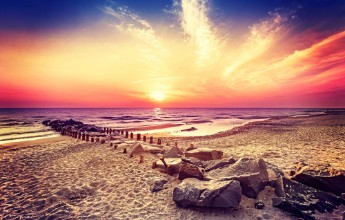 Afbeeldingen van Retro vintage style beautiful sunset Miedzyzdroje in Poland