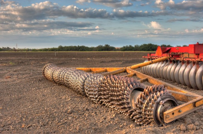 Image de Close up view of Disc Harrow machinery