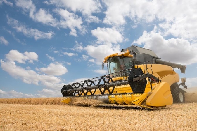 Image de Close view of modern combine harvester in action