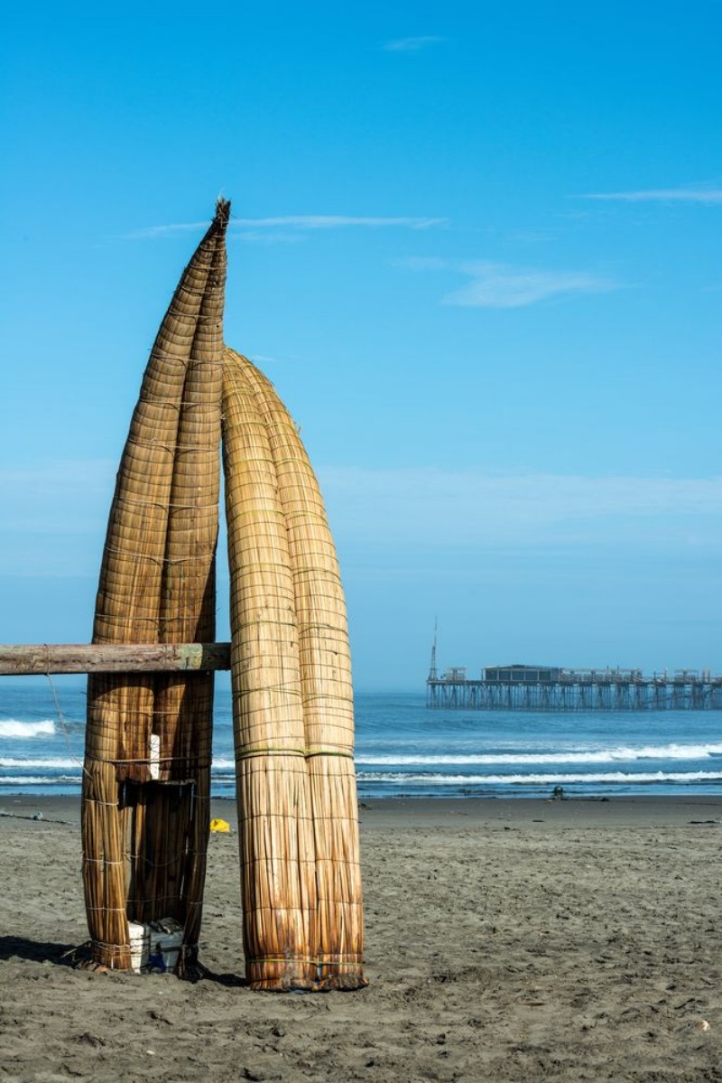 Afbeeldingen van Traditional Reed Boats Caballitos de Totora Pimentel Peru