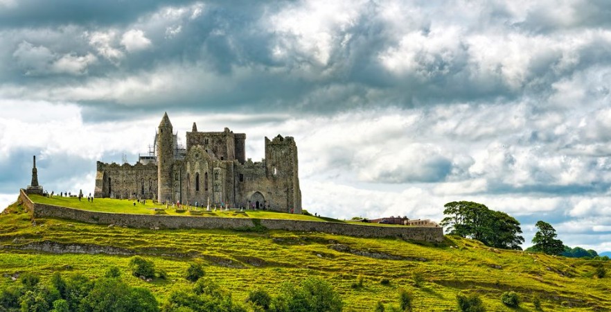 Afbeeldingen van Irland Rock of Cashel Panorama