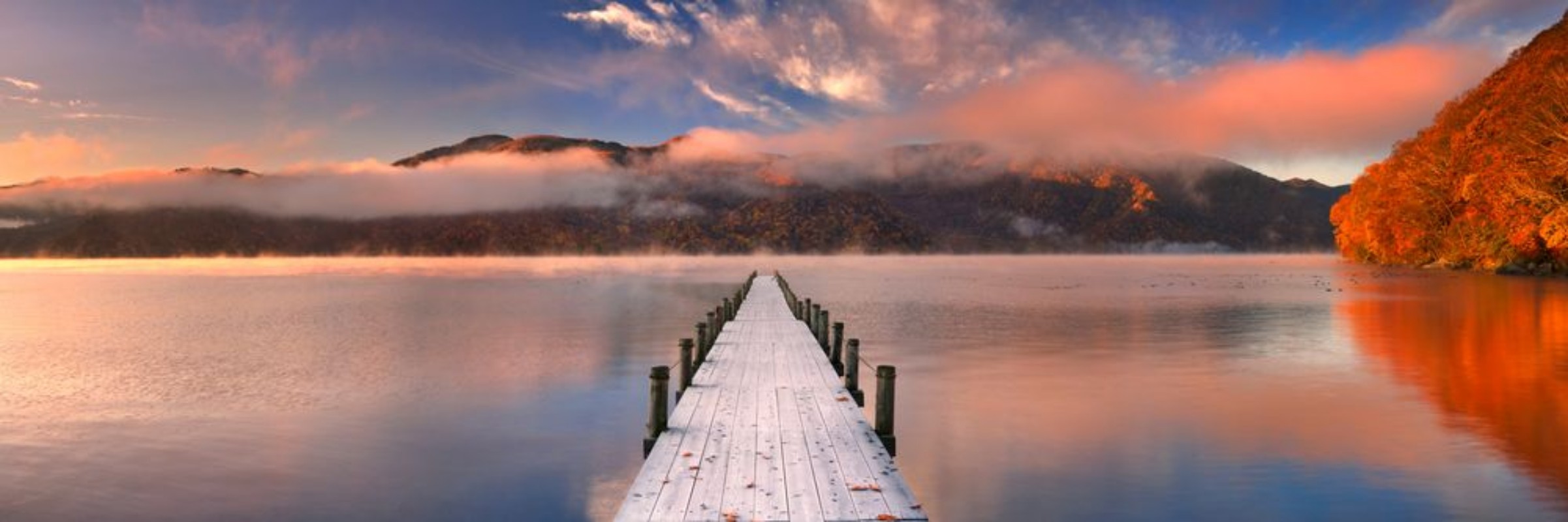 Image de Jetty in Lake Chuzenji Japan at sunrise in autumn