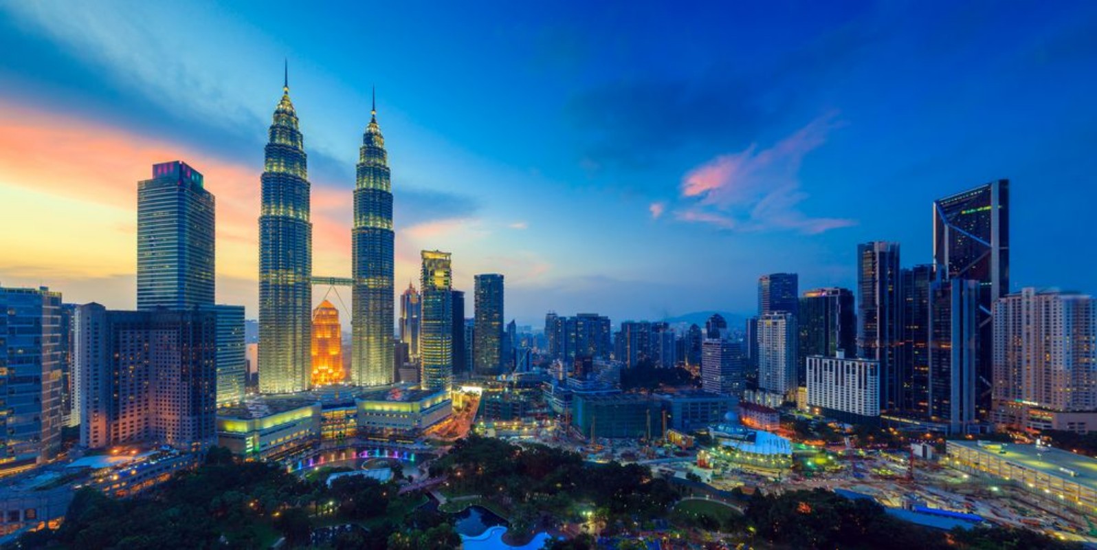 Image de Kuala Lumper skyline at twilight