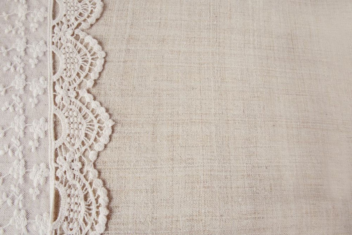 Image de Lace on linen copy space background vintage tone