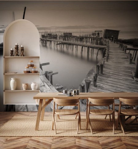 Image de A peaceful ancient pier