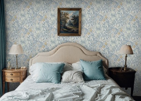 Golden Lily Logwood/Clay - 217552 wallpaper William Morris