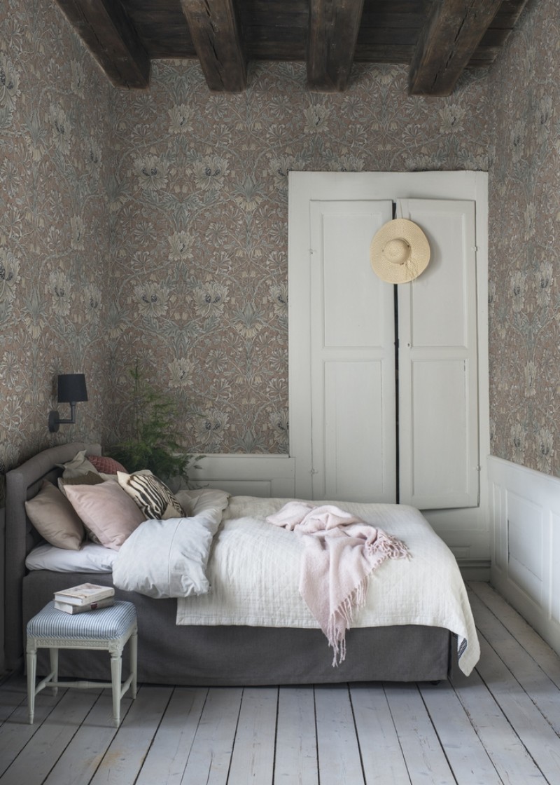 Coloring Pure Honeysuckle & Tulip - Soft Russet - 217543 - 04738-01 paint William Morris