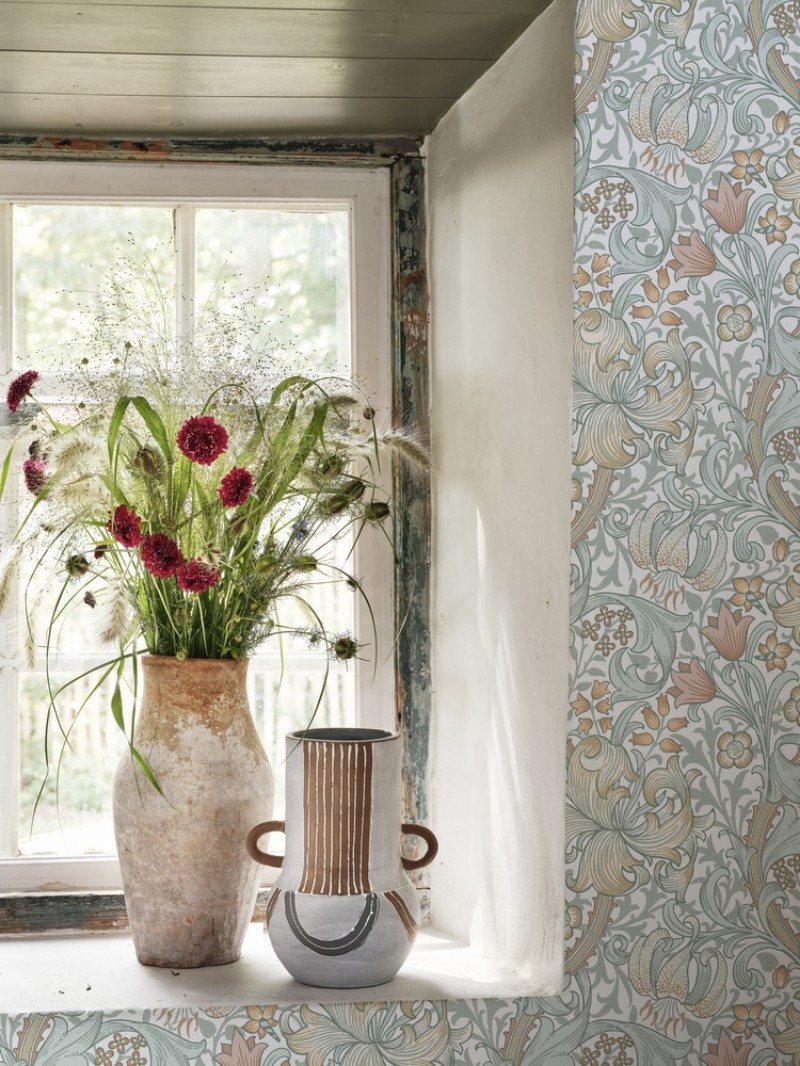 Coloring Golden Lily - Sea Glass/Coral - 217551 - 04746-01 paint William Morris