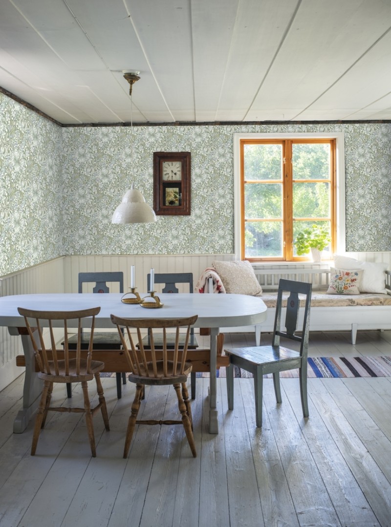 Golden Lily Thyme - 217553 wallpaper William Morris